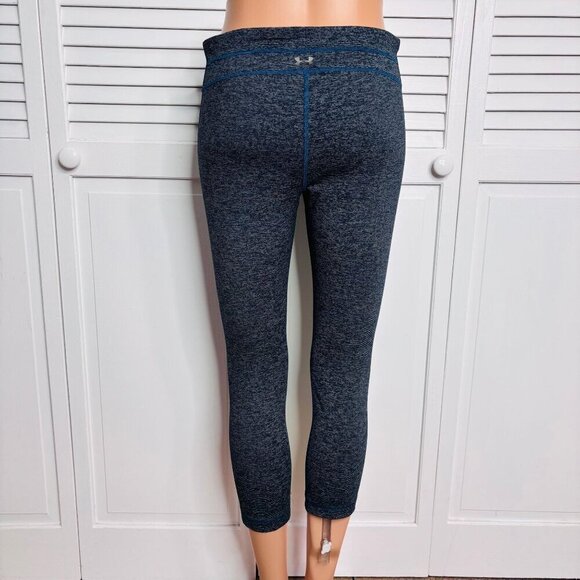 UNDER ARMOUR Blue Capris Leggings Size Medium - Picture 6 of 6